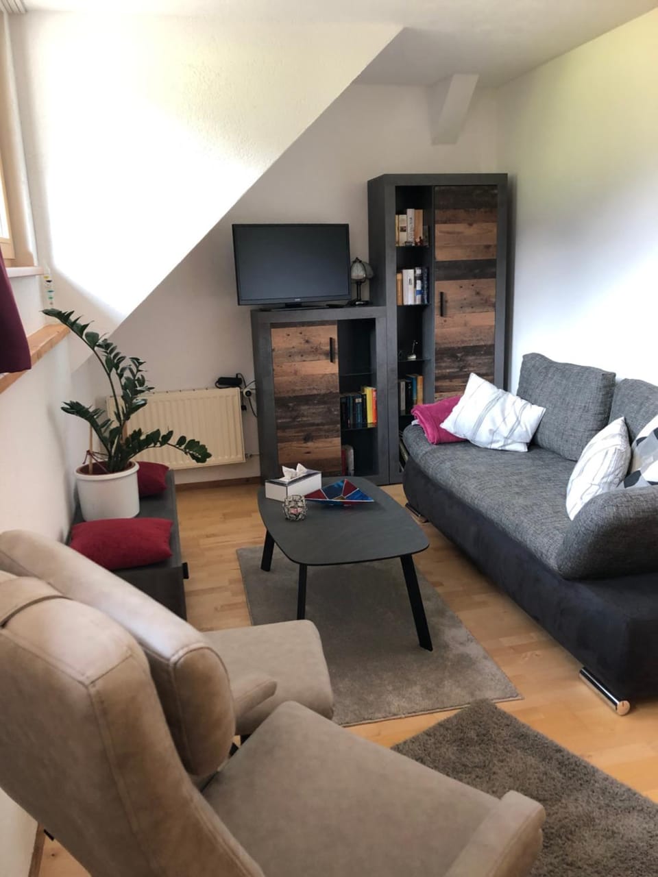 TV and multimedia, Living room, Seating area