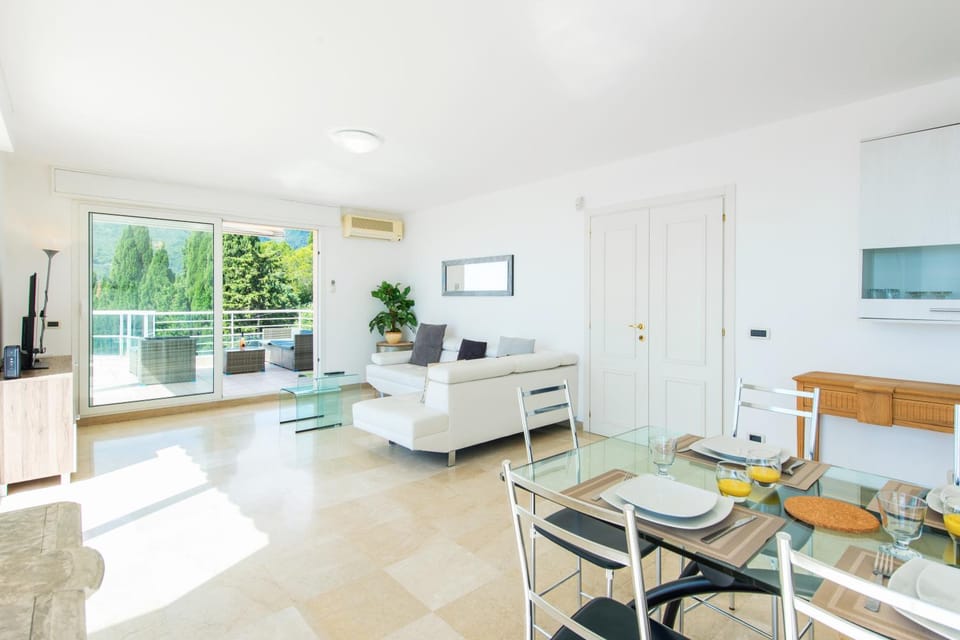 Penthouse Monte Carlo Vista Apartment in Monaco