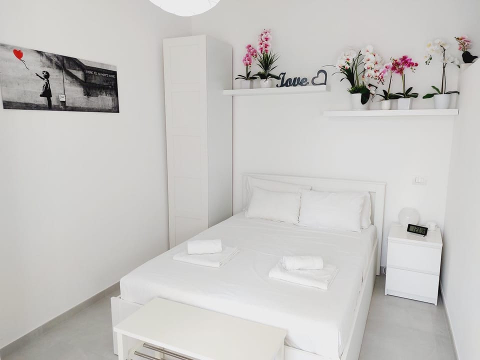 Bed, Bedroom, wardrobe