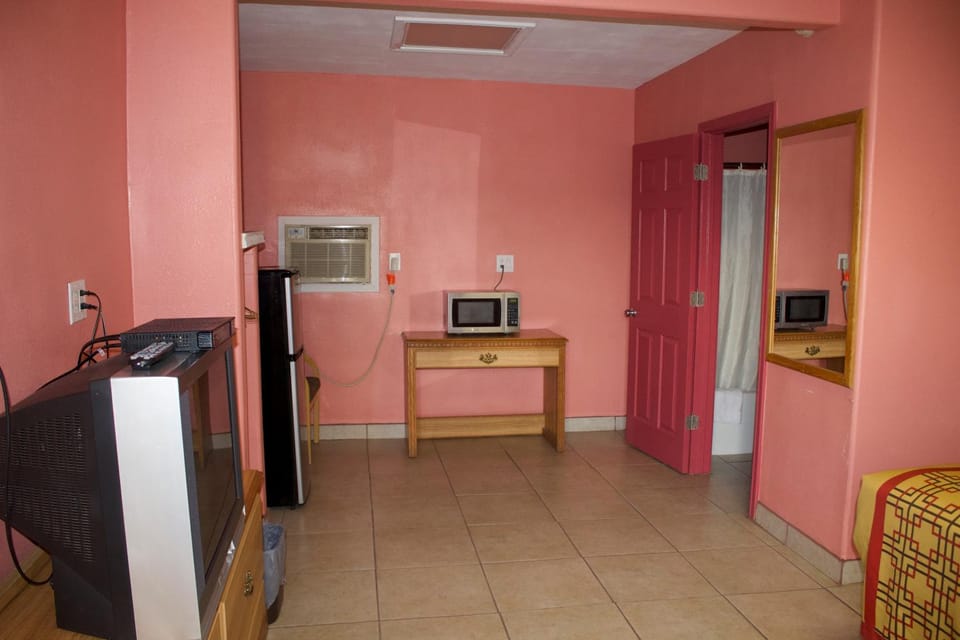 TV and multimedia, minibar, air conditioner