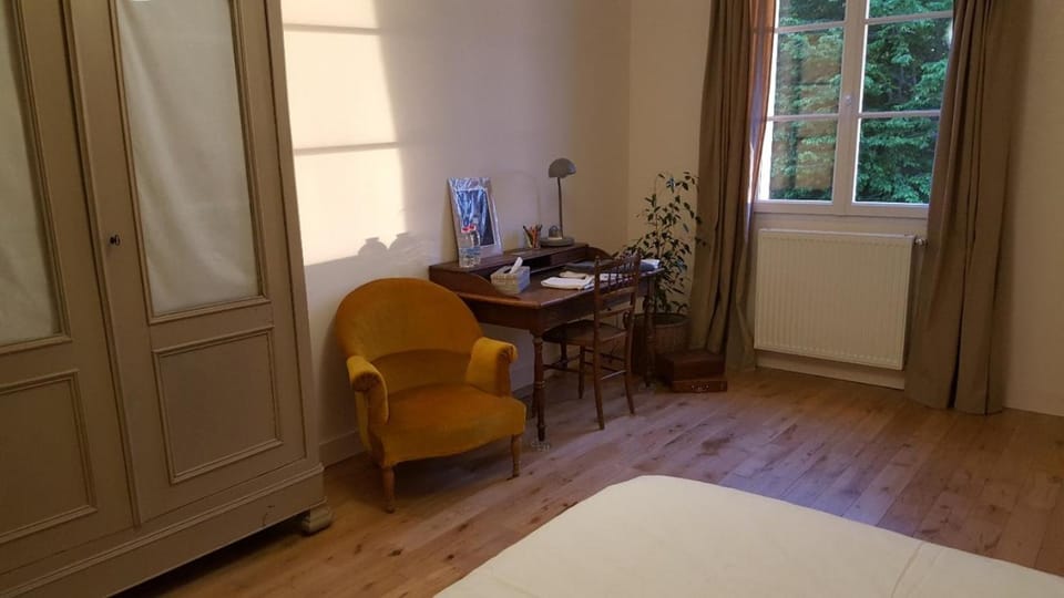 Chb double avec baignoire Bed and Breakfast in Le Mans