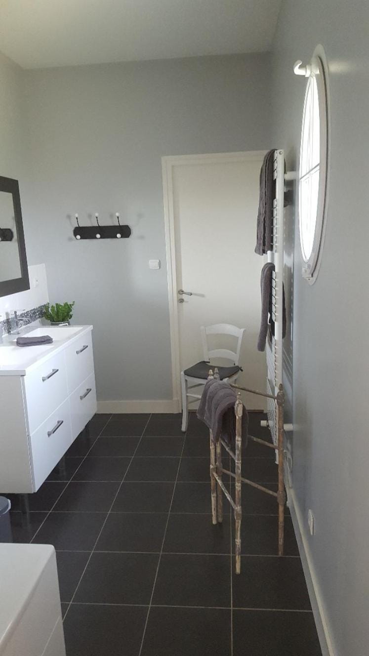 Chb double avec baignoire Bed and Breakfast in Le Mans