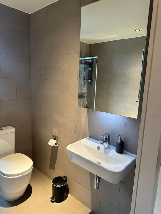 Shower, Toilet, Bathroom