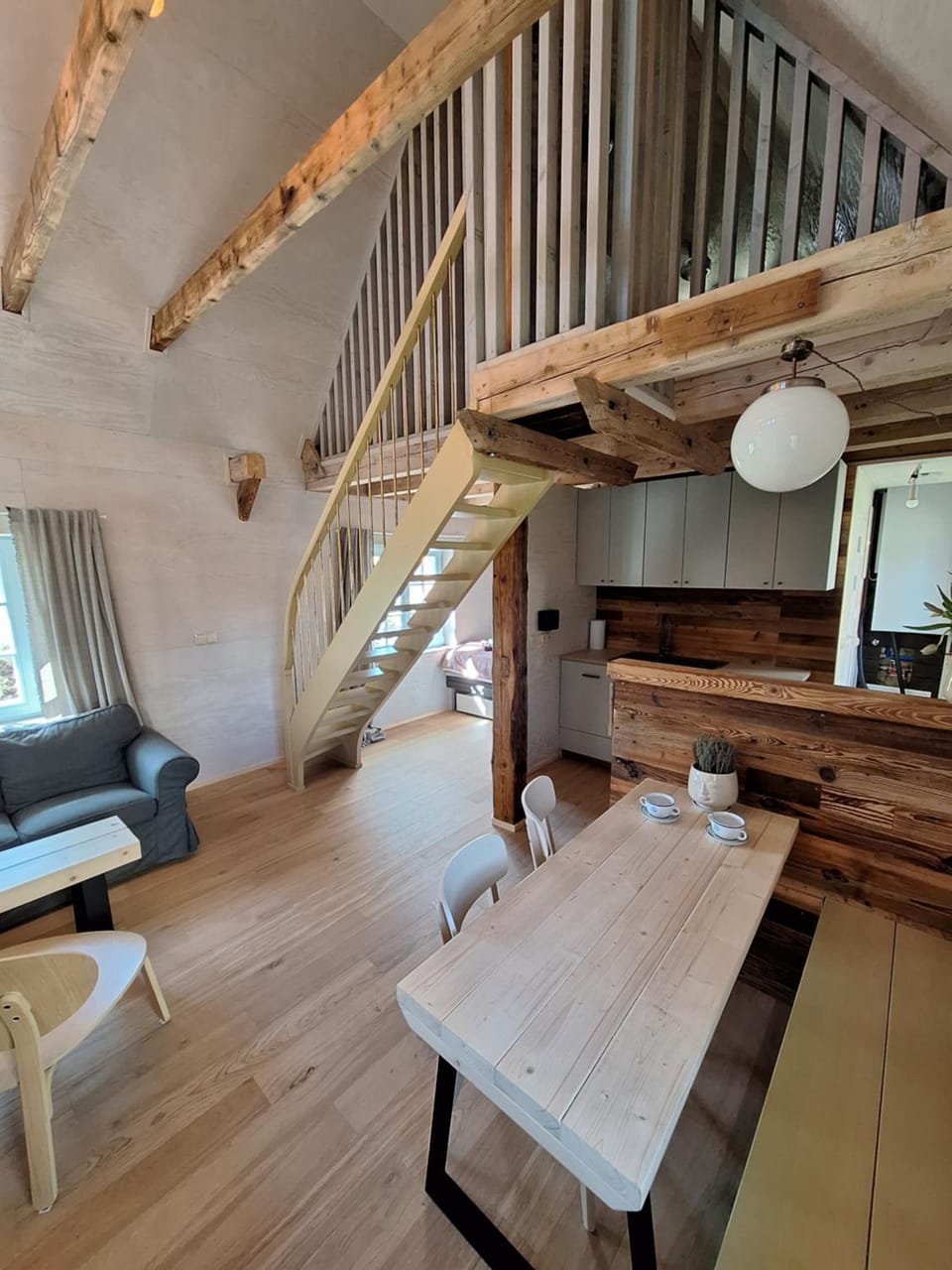 Seating area