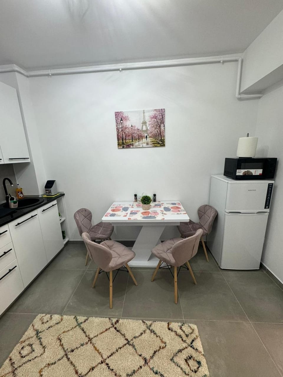 The moon view Apartment in Bucharest