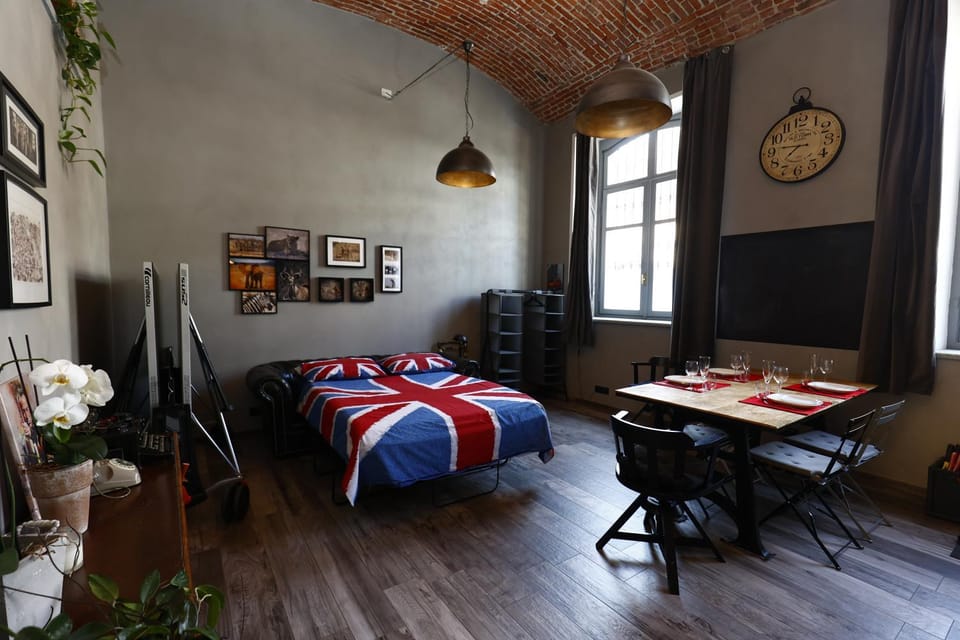 Living room, Photo of the whole room, Bedroom