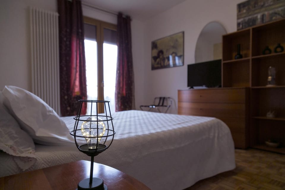 Bed, Decorative detail, Bedroom