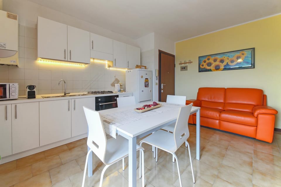 Kitchen or kitchenette, Living room, kitchen