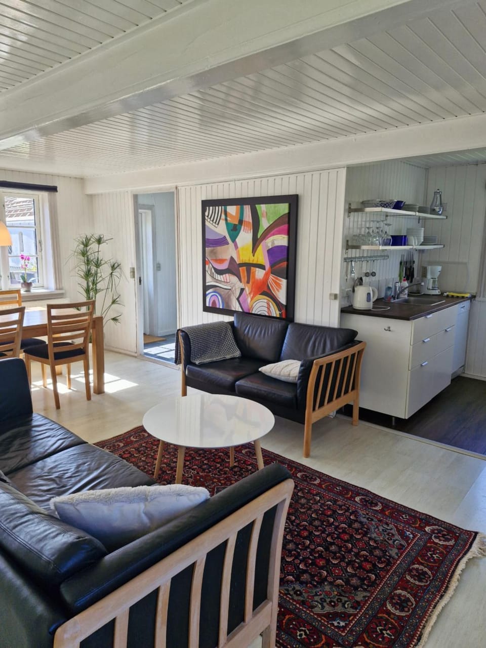 Kitchen or kitchenette, Living room, Seating area