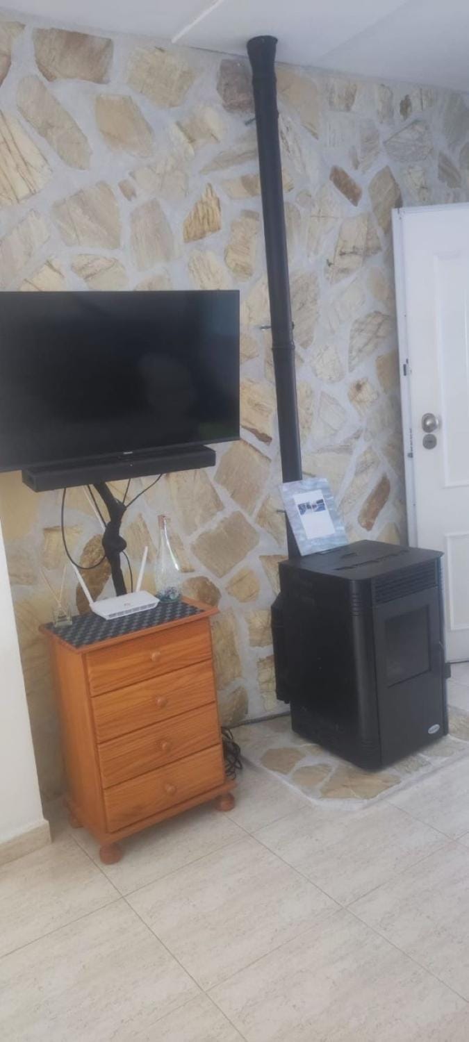 TV and multimedia, Living room, fireplace