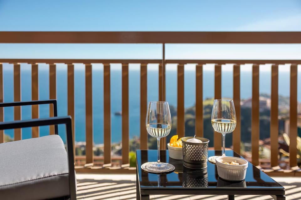 Natural landscape, View (from property/room), Balcony/Terrace, Sea view