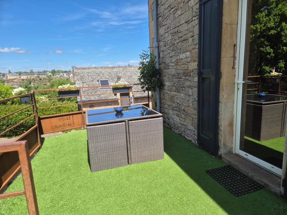 View (from property/room), Balcony/Terrace