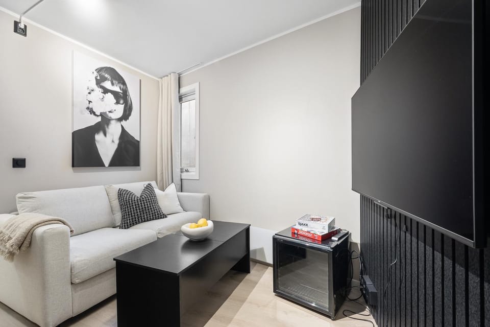 TV and multimedia, Living room, Photo of the whole room, Seating area