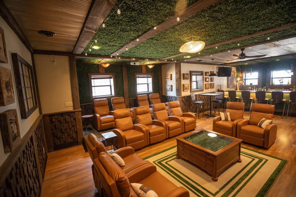 TV and multimedia, Lounge or bar