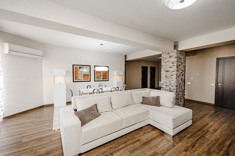 Living room, Seating area, air conditioner