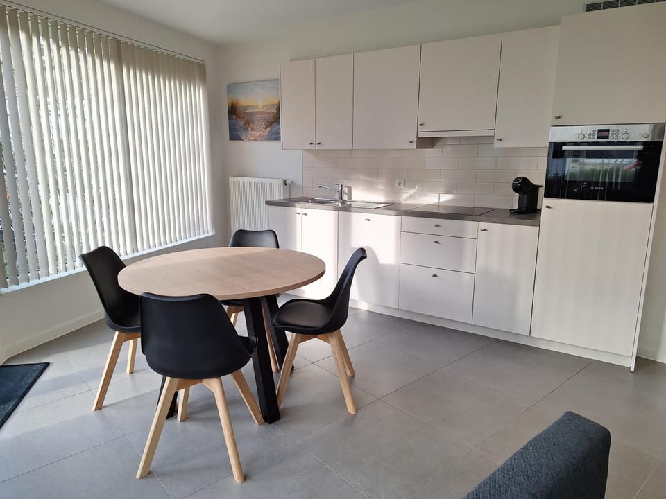 Coffee/tea facilities, Kitchen or kitchenette, dishwasher, minibar, pet friendly, stove