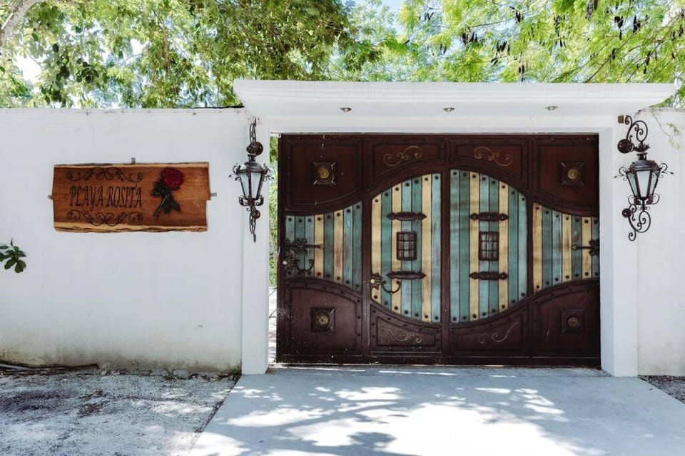 El Remate Panoramic View House 3 Levels Peten House in Guatemala