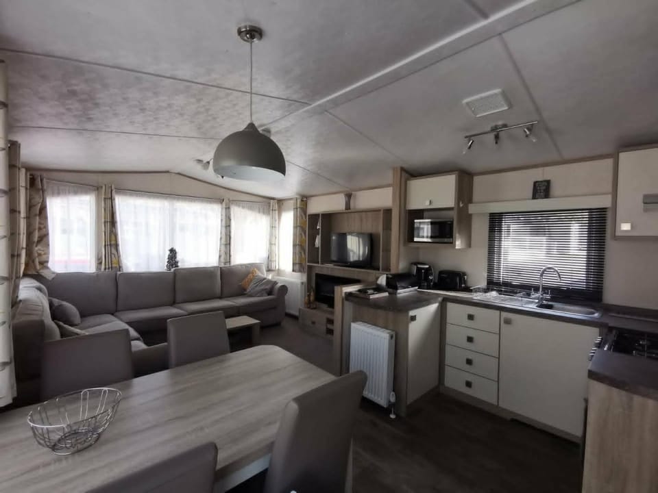 Narcissus at Oakdene with FREE passes! Campground/ 
RV Resort in East Dorset District