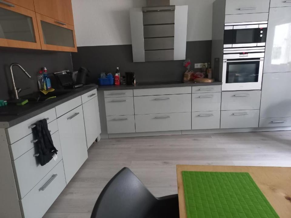 Kitchen or kitchenette, Kitchen or kitchenette