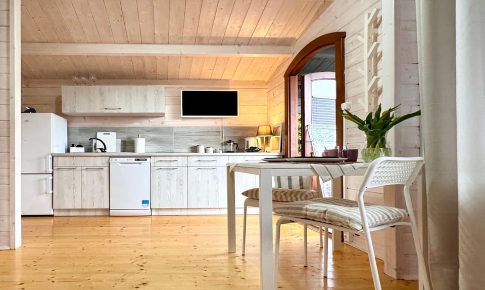 BBQ facilities, Children play ground, TV and multimedia, Kitchen or kitchenette, Living room, Dining area, Beach, Hiking, dishwasher, furniture, pet friendly, stove, washing machine