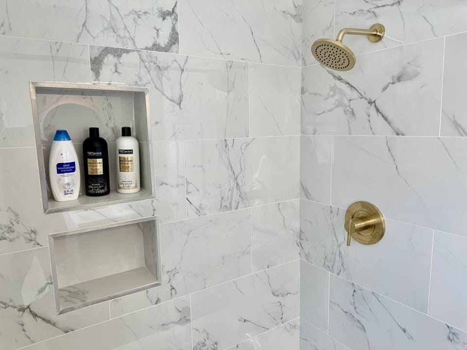 Spring Street Suites Apartment in Evansville