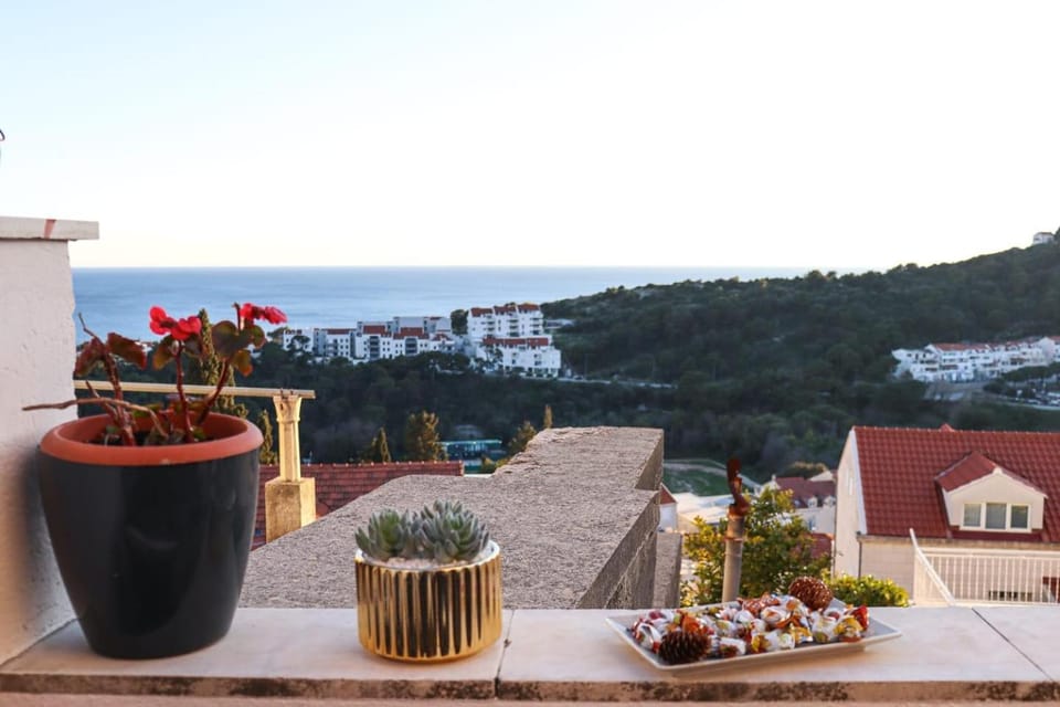 View (from property/room), Balcony/Terrace, Sea view