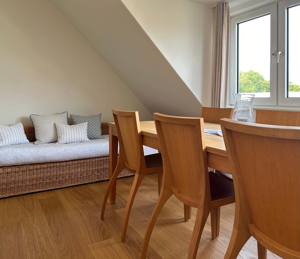 Lichtdurchflutete Dachgeschosswohnung in Uninähe Apartment in Oldenburg