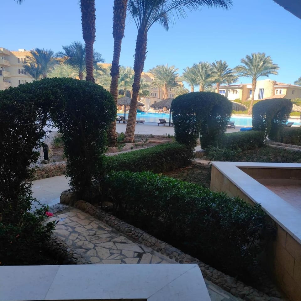 Natural landscape, Garden, Garden, Balcony/Terrace, Garden view, Pool view, Swimming pool