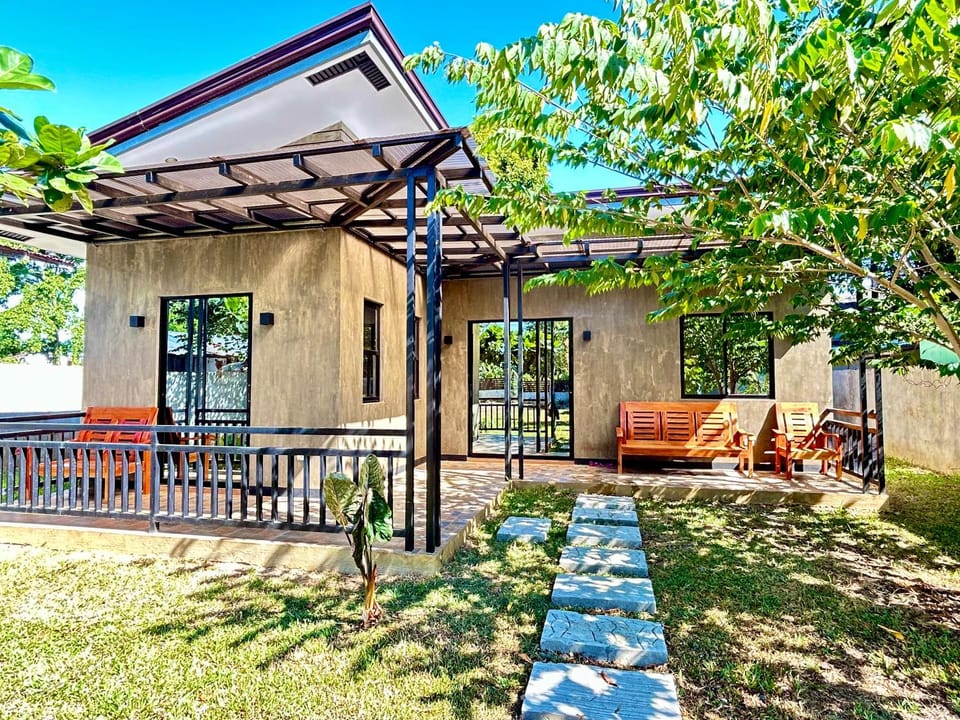 Property building, Patio, Garden, View (from property/room), Balcony/Terrace, Garden view