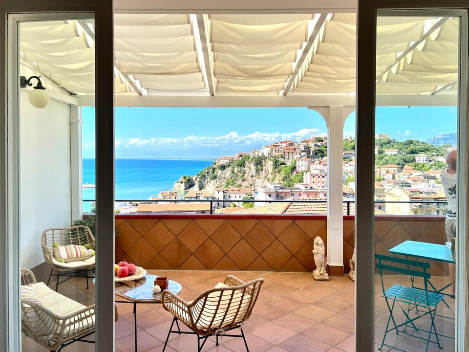 View (from property/room), Balcony/Terrace, Sea view