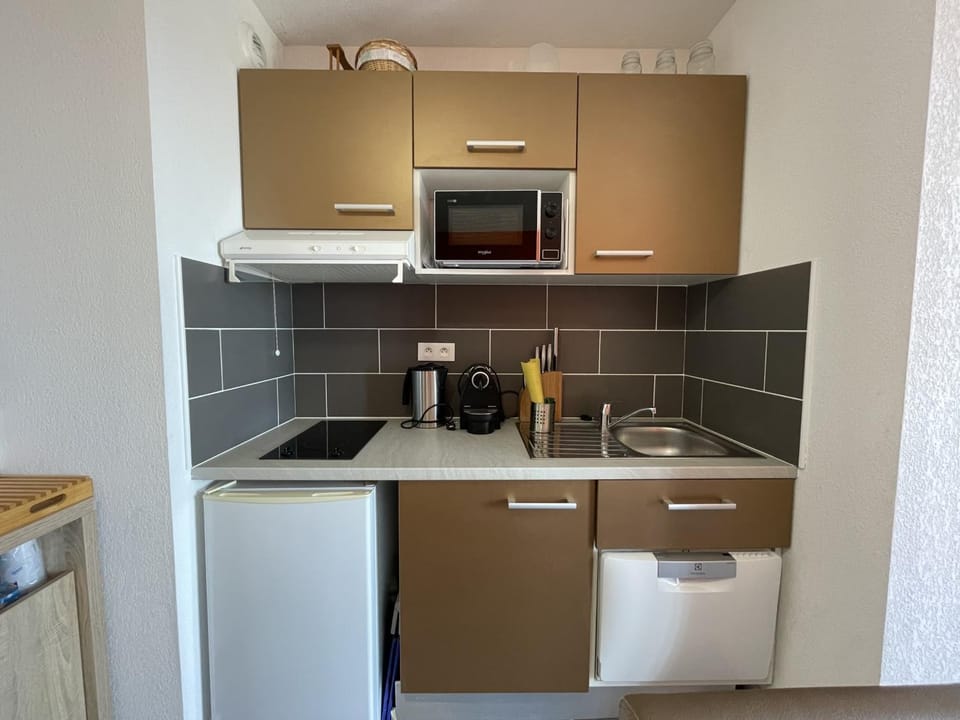 Appartement 2P à Sète avec Piscine, Clim, Parking et Proche Plages - FR-1-338-556 Apartment in Occitanie