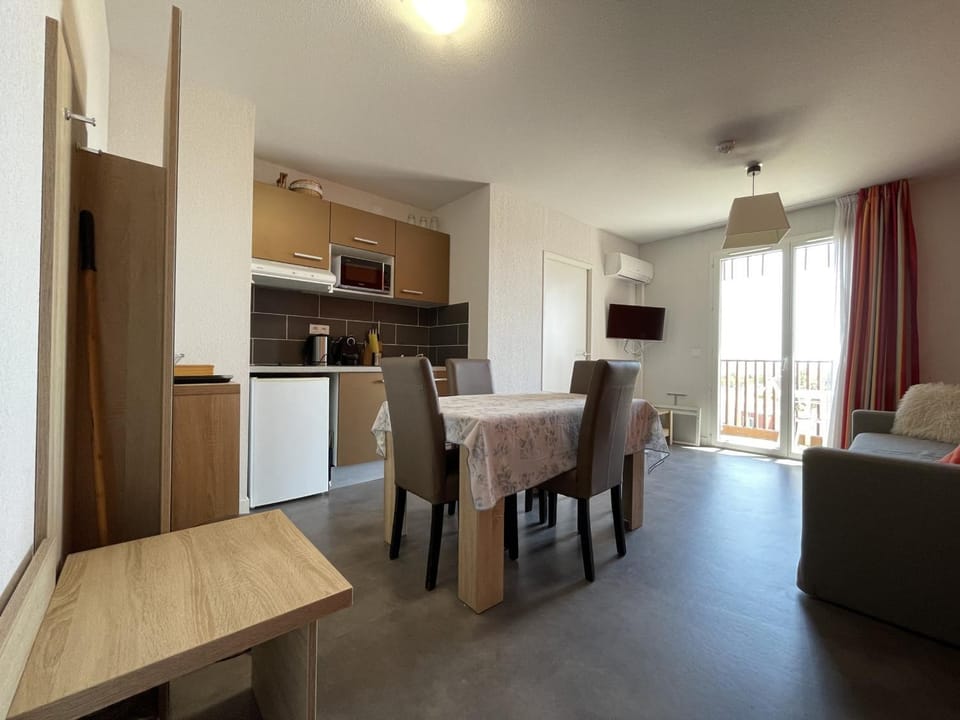 Appartement 2P à Sète avec Piscine, Clim, Parking et Proche Plages - FR-1-338-556 Apartment in Occitanie