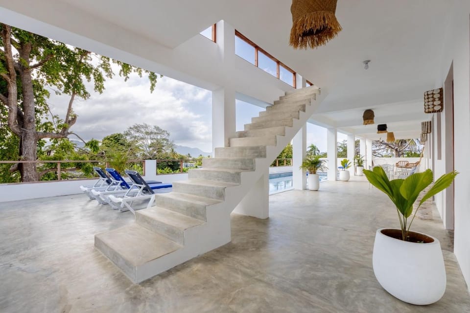 Casa flor - 16 pax, vista al mar, 2 min de la playa Villa in Samaná Province