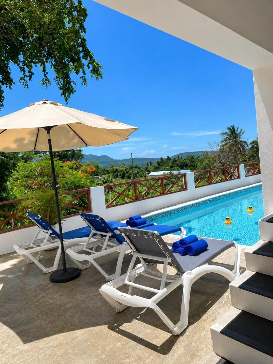 Casa flor - 16 pax, vista al mar, 2 min de la playa Villa in Samaná Province
