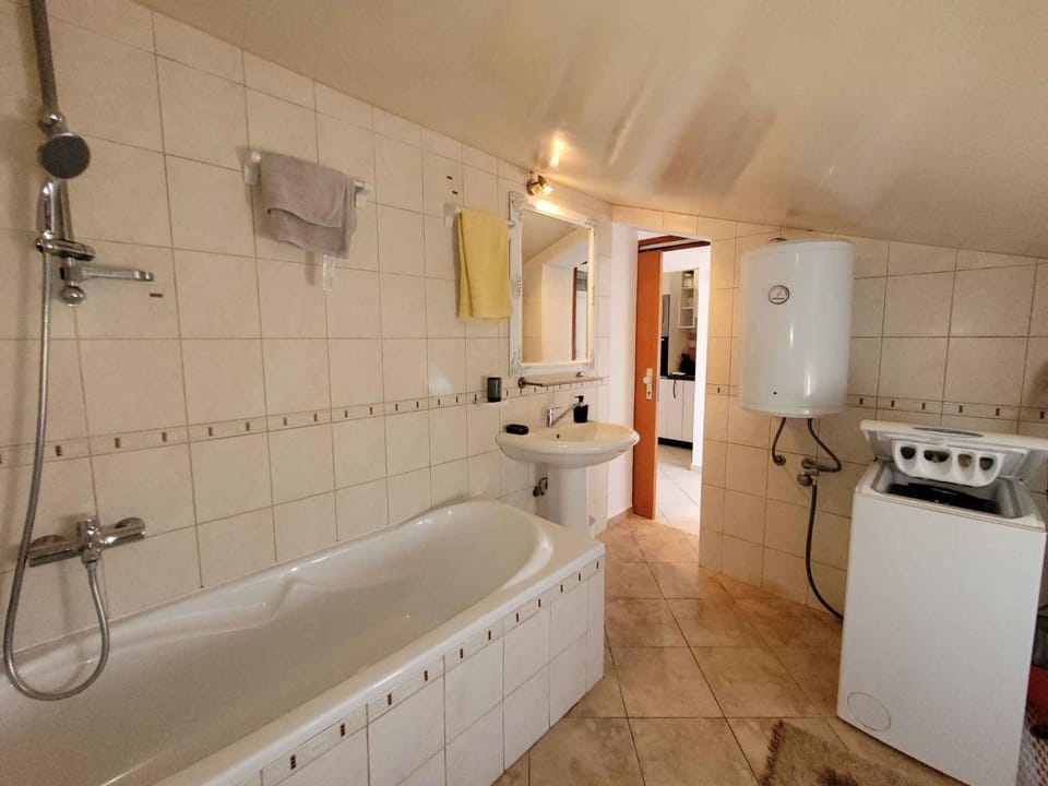 Bathroom, washing machine