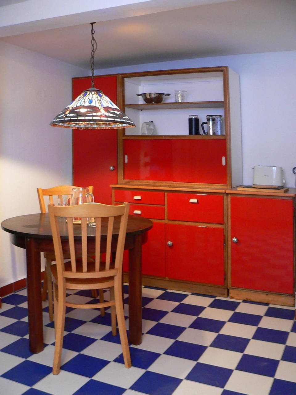 Coffee/tea facilities, Kitchen or kitchenette, Dining area, dishwasher, hair dresser, locker, pet friendly, stove, toaster