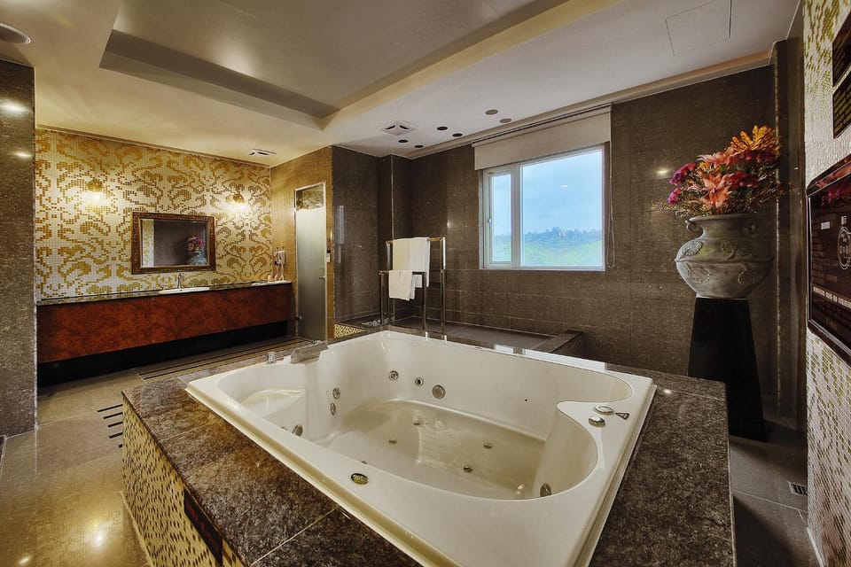 Hot Tub, Bathroom, Bath