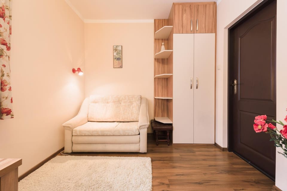 Seating area, wardrobe