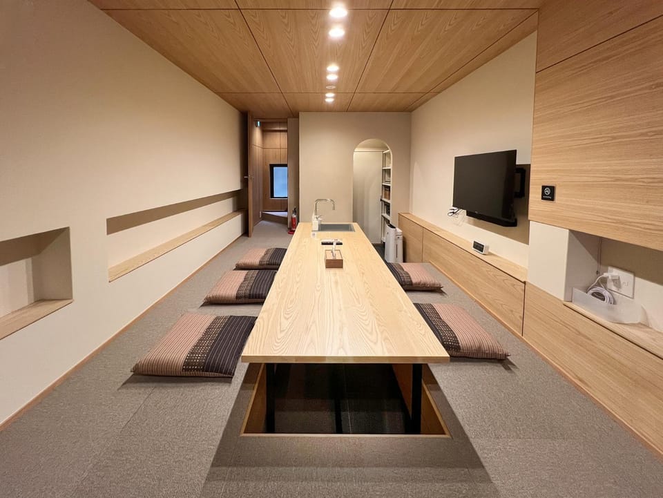 Communal lounge/ TV room, TV and multimedia, Living room, Seating area, Meeting/conference room