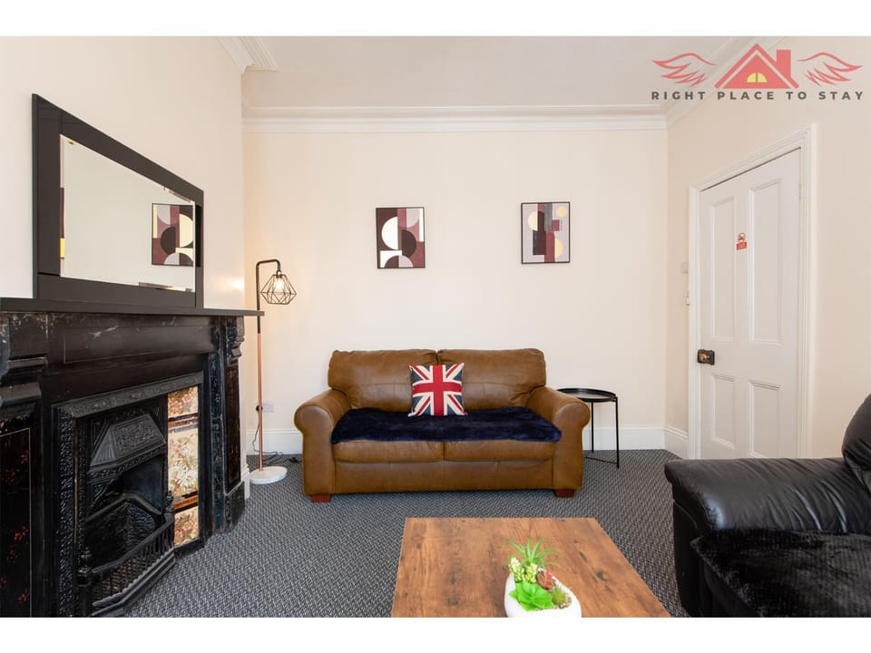 Living room, Seating area