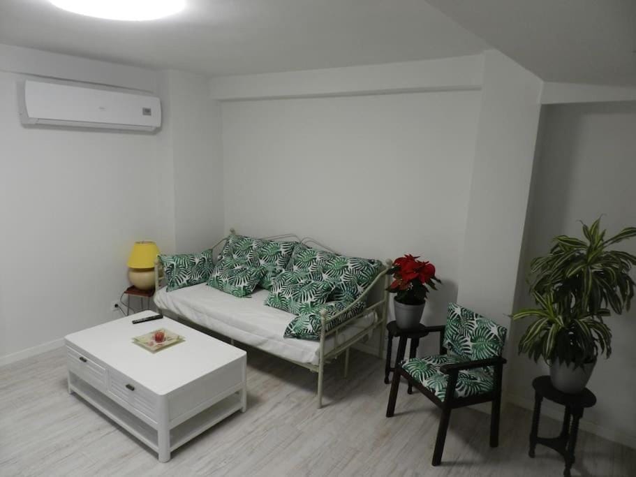 Living room, air conditioner