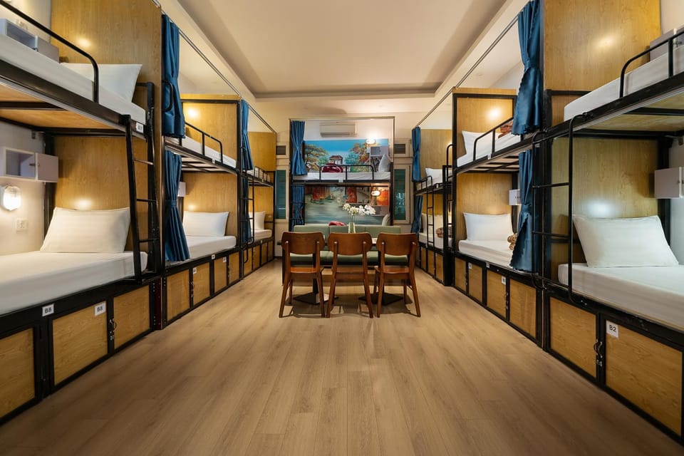 Bed, Photo of the whole room, Bedroom, bunk bed
