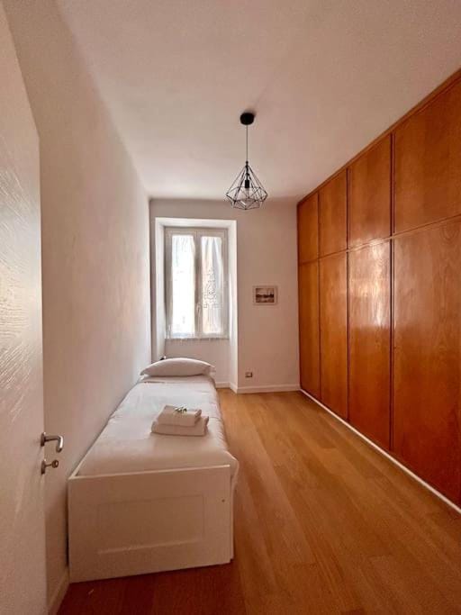 Angel House - balcony and view Apartment in Rome