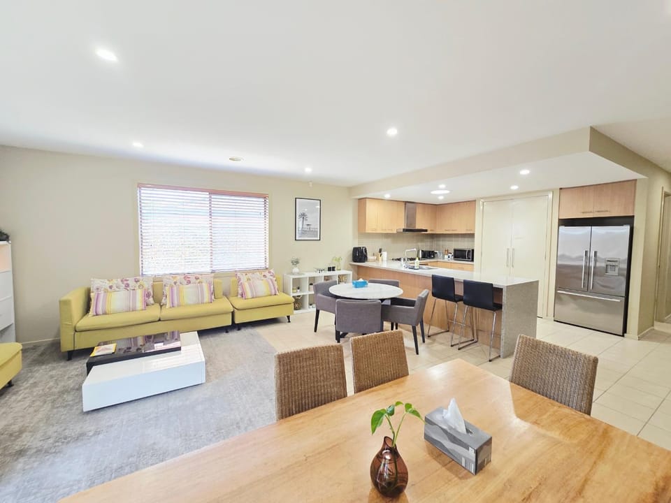 Living room, Dinner, kitchen