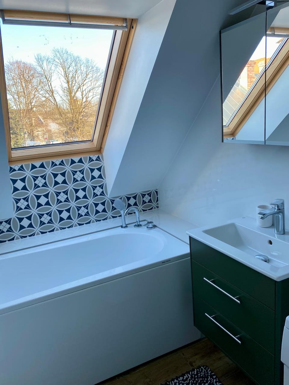 Bathroom, Bath