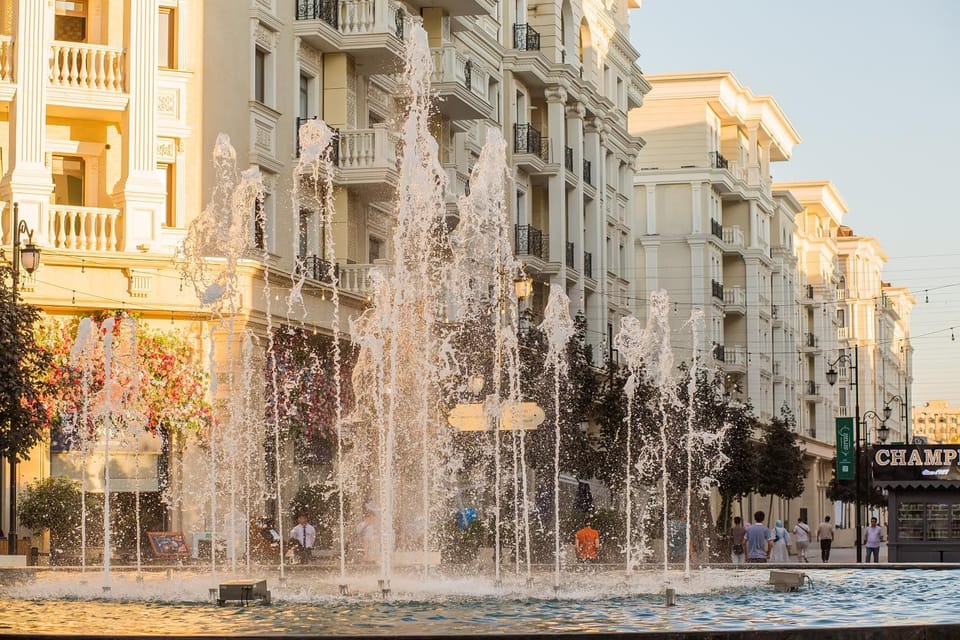 Nearby landmark, Day, Neighbourhood, Street view, Location
