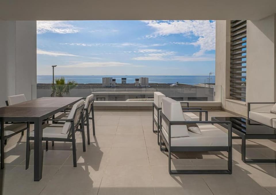 Balcony/Terrace, Balcony/Terrace