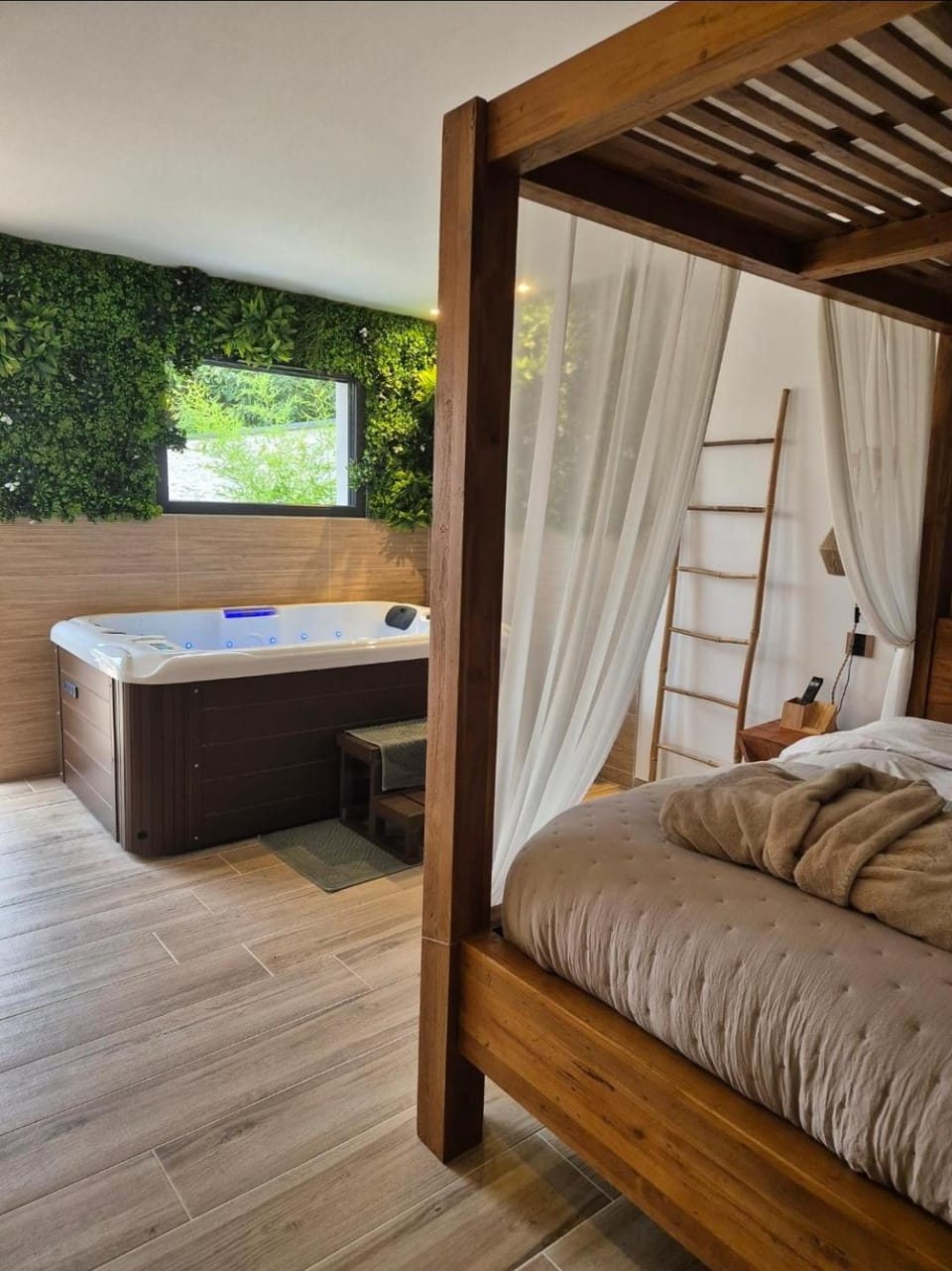 Le Cocoon - Jacuzzi, Sauna et Piscine privée Bed and Breakfast in Carpentras