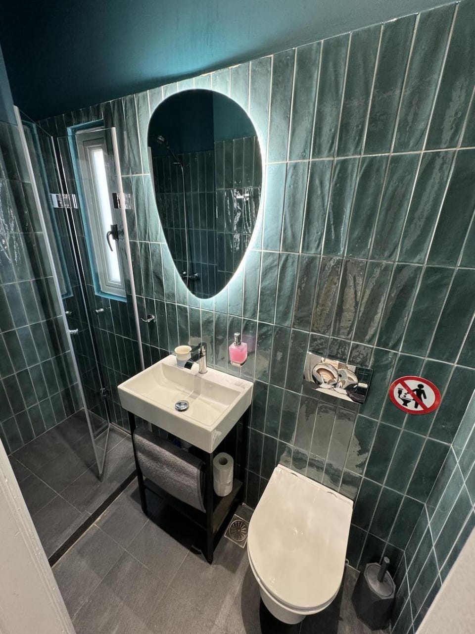 Apartment near Metro + Port Apartment in Pireas