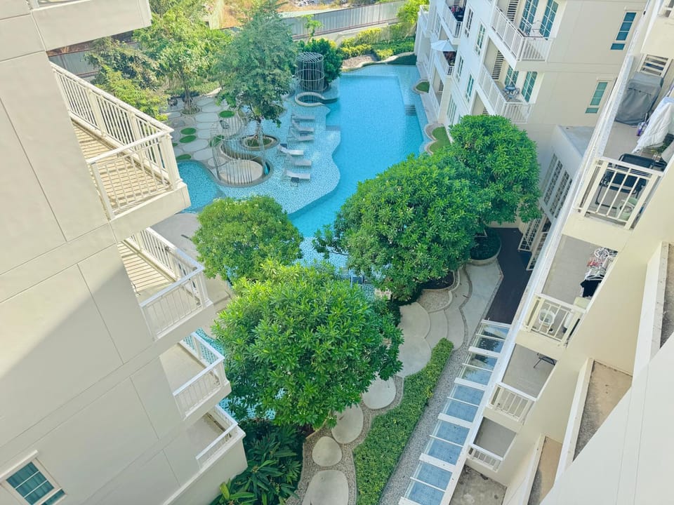 Property building, Garden, Garden view, Pool view, Swimming pool